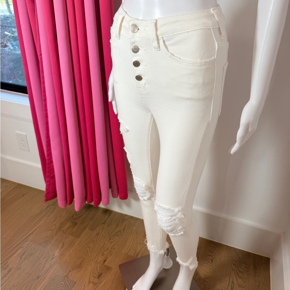 Flying Monkey White High Rise Distressed Button up Jeans - New Without tags - Picture 8 of 9